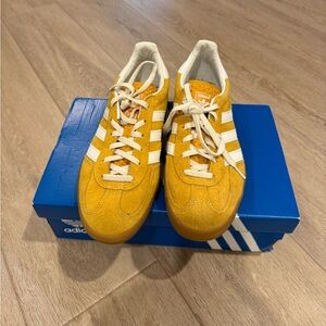 Adidas gazelle sneaker in orange peel gum-Limited Edition